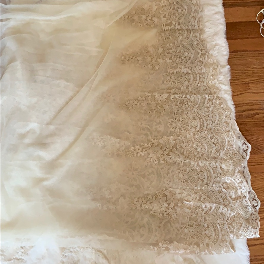 54x115 Veil With Lace Trimming